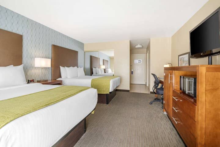 Room 15 of 43