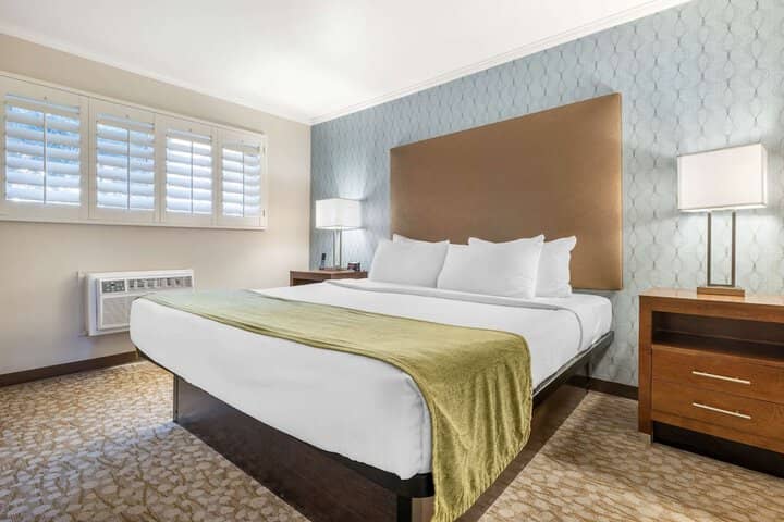 Room 21 of 43