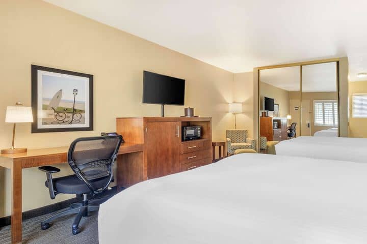 Room 8 of 43